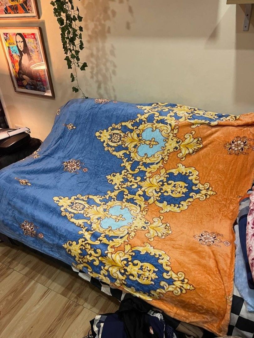 Middle Eastern baroque-patterned fleece blanket (Category: Other Home Decor) located in Quezon City. Submitted by michypeachyy1 (Listing ID 1468257800, Image 1). Description: 700 plus shippiny only premium quality.