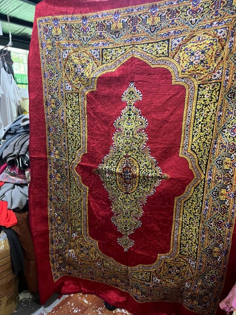 Middle Eastern Tea/coffee Carpet (Category: Carpets, Mats & Flooring) located in Quezon City. Submitted by michypeachyy1 (Listing ID 1468257299, Image 3). Description: 1000 plus shipping nalang.