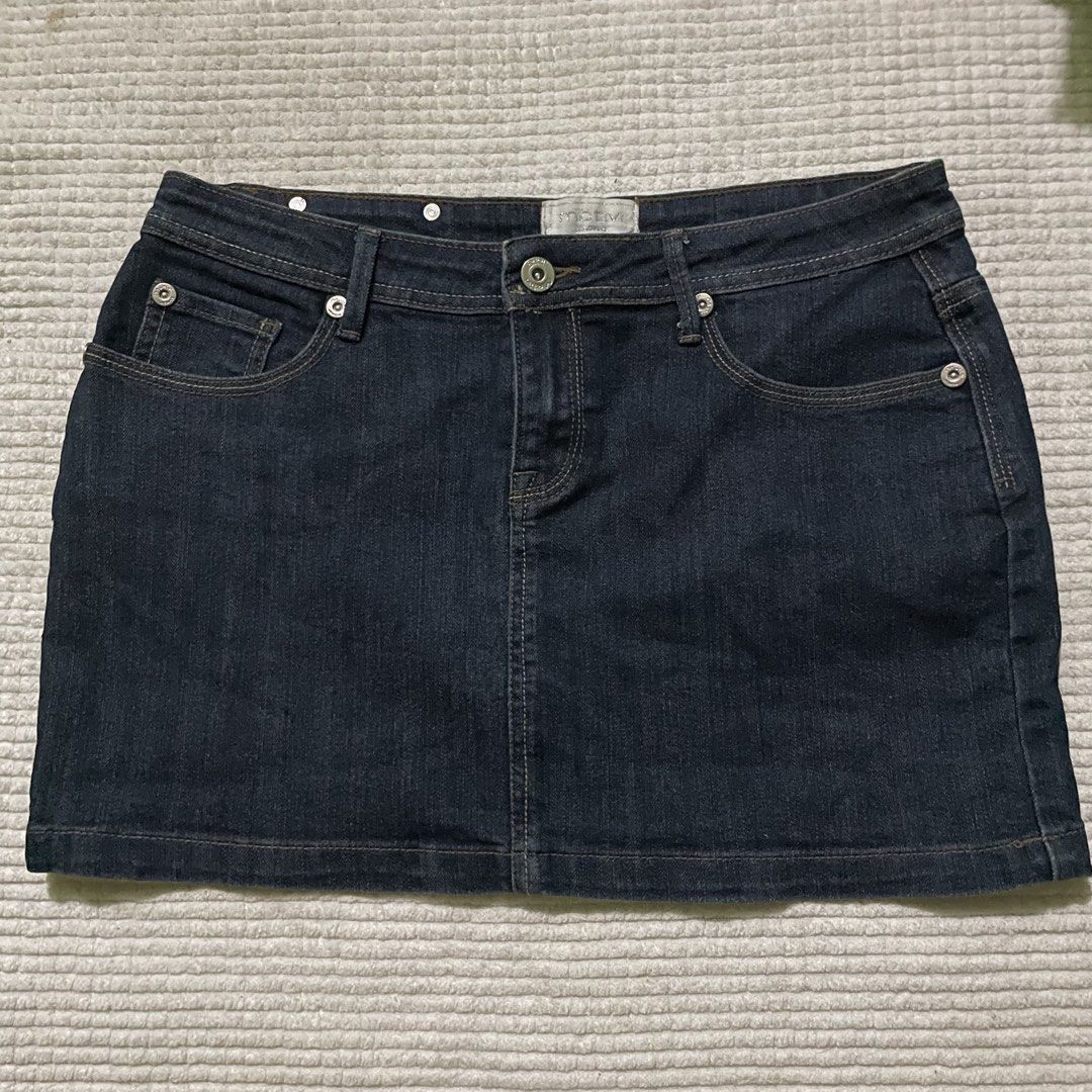 MINI SKIRT (Category: Skirts) located in San Quintin. Submitted by polasolah (Listing ID 1468084131, Image 2). Description: 🍄￼MINI DENIM SKIRT￼🍄 get all for 350₱ Skirt1: waist 33 inch, 12 inch long Skirt2: waist 32 - 33 inch, 12.8 inch long Skirt3: wasit 33 - 34 inch, 12 inch long MOD | J&T (69₱) DM FOR TRANSACTION.