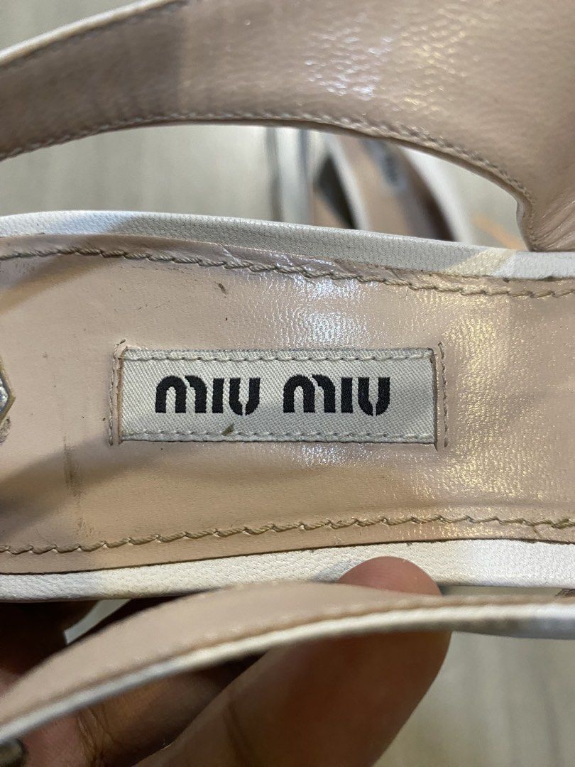 Miu Miu Heels (Category: Sneakers & Footwear) located in San Jose. Submitted by shady.archives (Listing ID 1468100542, Image 3). Description: Miu Miu 38 1/2 .