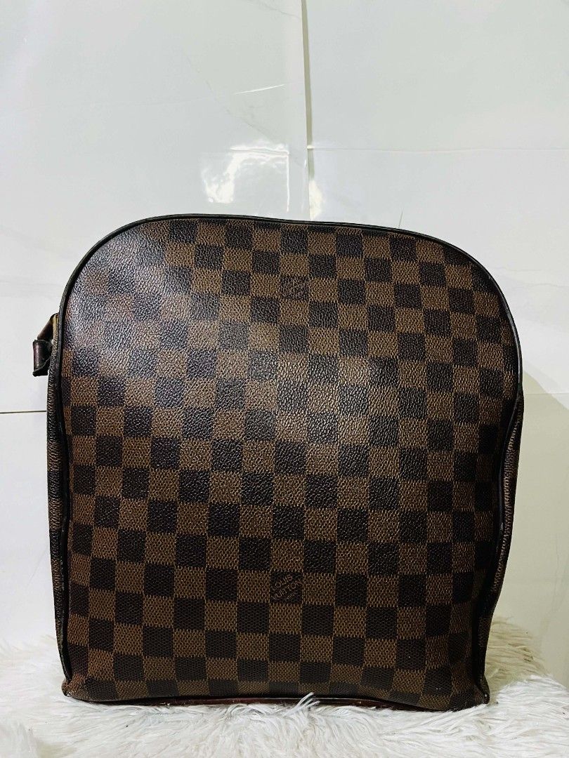 Mix bag (Category: Luxury Bags & Wallets) located in Cavite. Submitted by maemhayeo4 (Listing ID 1468272395, Image 3). Description: .
