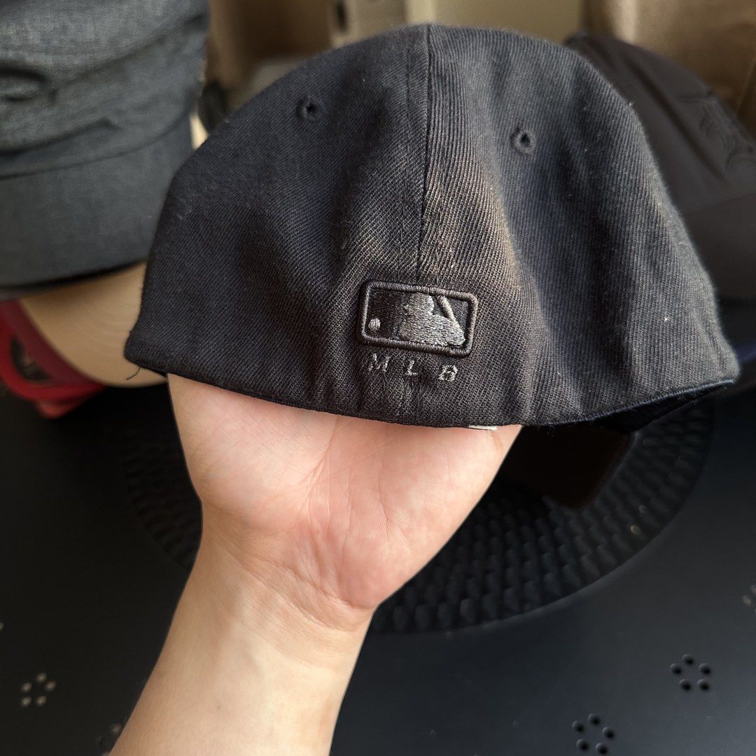 MLB Chicago White Sox Baseball Cap Black M-XL (Category: Caps & Hats) located in Manila. Submitted by vastocean_65397b (Listing ID 1468060712, Image 3). Description: - Authentic Major League Baseball Chicago White Sox cap - Classic black colorway with crisp embroidered team logo on the front - Official MLB patches on the side and back - Finished with authentic MLB branding tape and interior tags - Size range M-XL with a comfortable elastic stretc