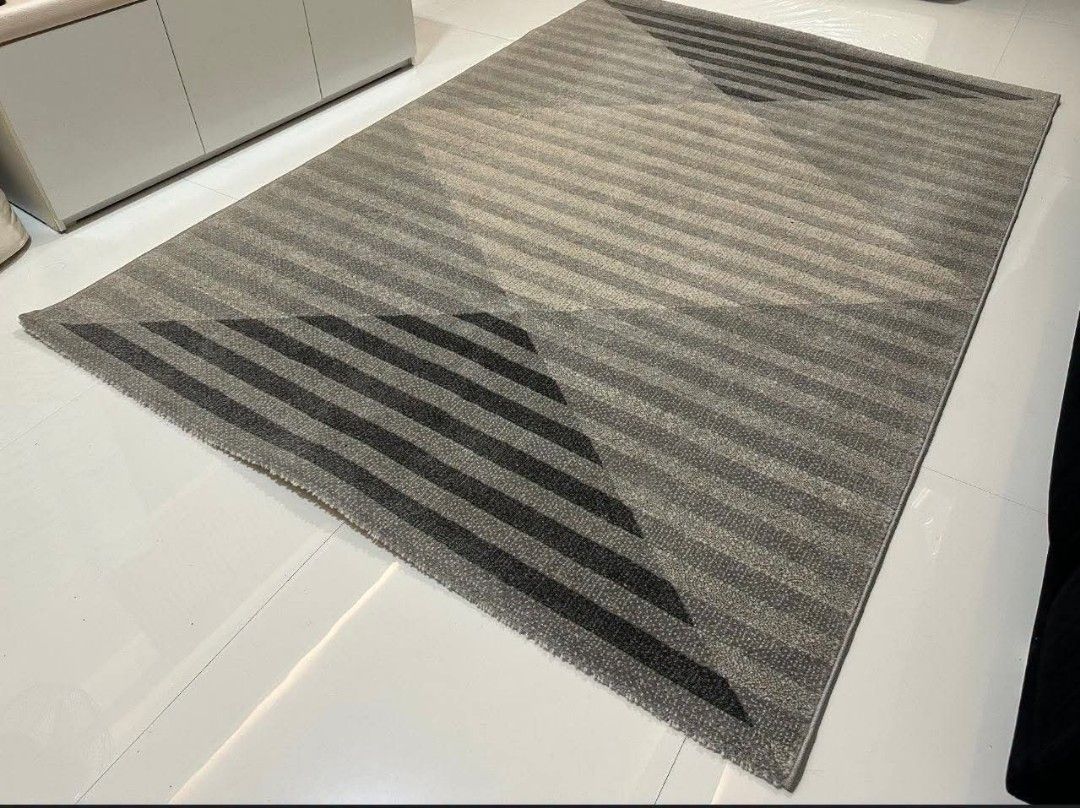 Modern Geometric Carpet Rug (Delta) (Category: Carpets, Mats & Flooring) located in Quezon City. Submitted by dannikkishoppe2 (Listing ID 1468130177, Image 3). Description: Modern Geometric Carpet Rug (Delta)‼️₱4500‼️ *160cm x 230cm *Made in Spain Please manage your expectations as there might be minimal flaws. Color may vary due to lighting, it may appear darker or lighter in person. Check photos first before buying. Please refrain from purchasi
