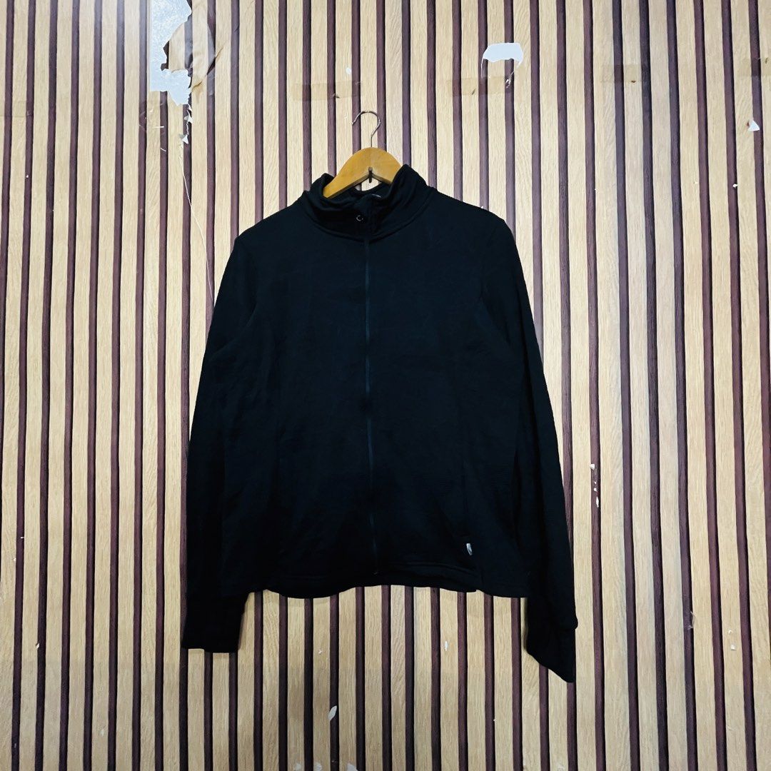 MONDETTA BLACK LARGE 23x24 (Category: Coats, Jackets and Outerwear) located in Dasmarinas. Submitted by yg_supplies (Listing ID 1468140227, Image 1). Description: MONDETTA BLACK LARGE 23x24.