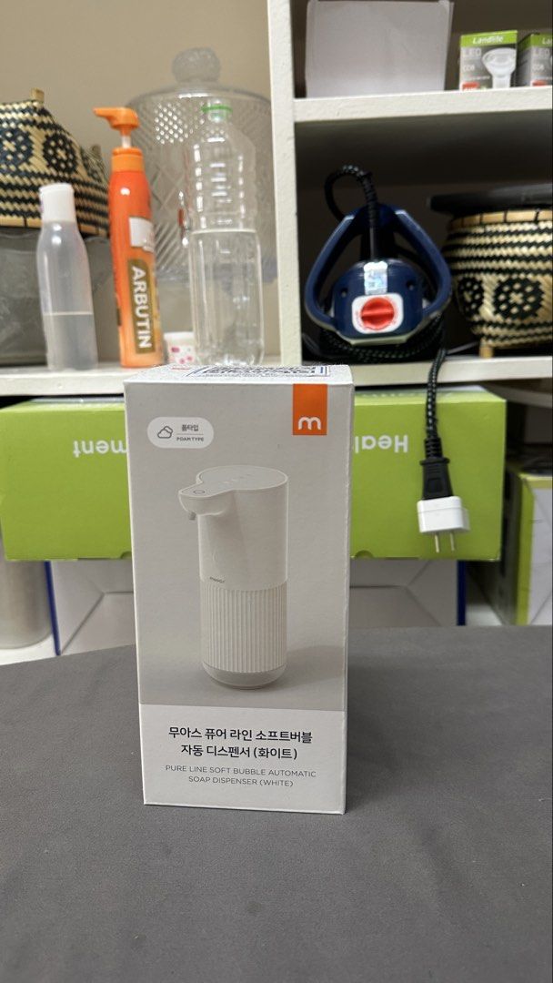 Mooas Automatic Soap Dispenser (White) (Category: Pitchers & Dispensers) located in Pasig City. Submitted by outgrownfaves (Listing ID 1468253642, Image 1). Description: Brand new & sealed Korea’s No.1 Home Styling Brand Best Brand Steal price Slightly negotiable but no to low ballers. 📍Pacific Village, Muntinlupa.