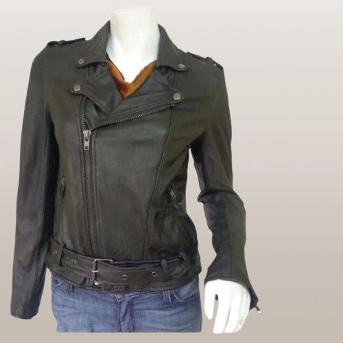 MOOR LEATHER MOTORCYCLE JACKET (Category: Coats, Jackets and Outerwear) located in Marikina City. Submitted by minimalistmanila (Listing ID 1468072080, Image 2). Description: Moor motorcycle black genuine leather jacket. Belt is removable. Fits S/M. Leather is semi stretchy. Bought abroad. Gorgeous piece. Order now! .