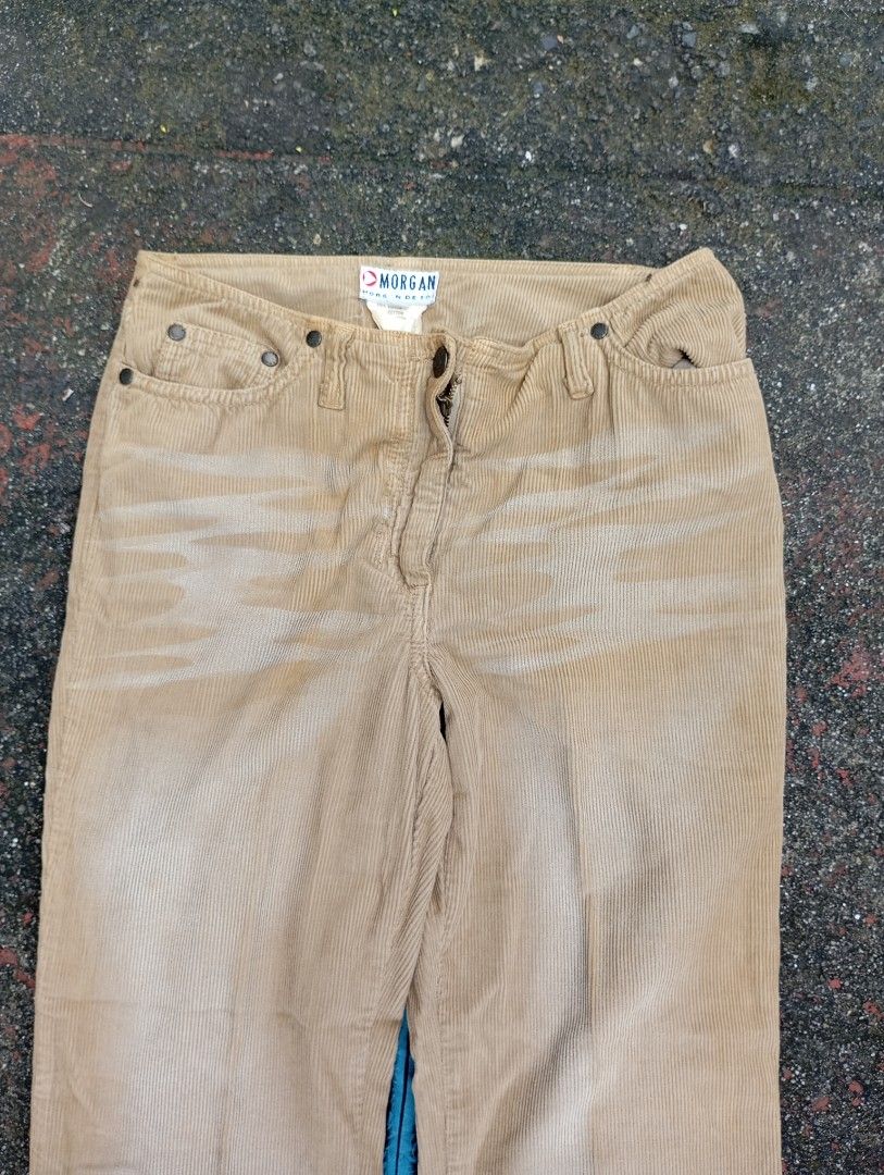 Morgan de toi culdoroy pants (Category: Activewear) located in Manila. Submitted by kitkathukayukay (Listing ID 1468086139, Image 2). Description: no issue needwash.