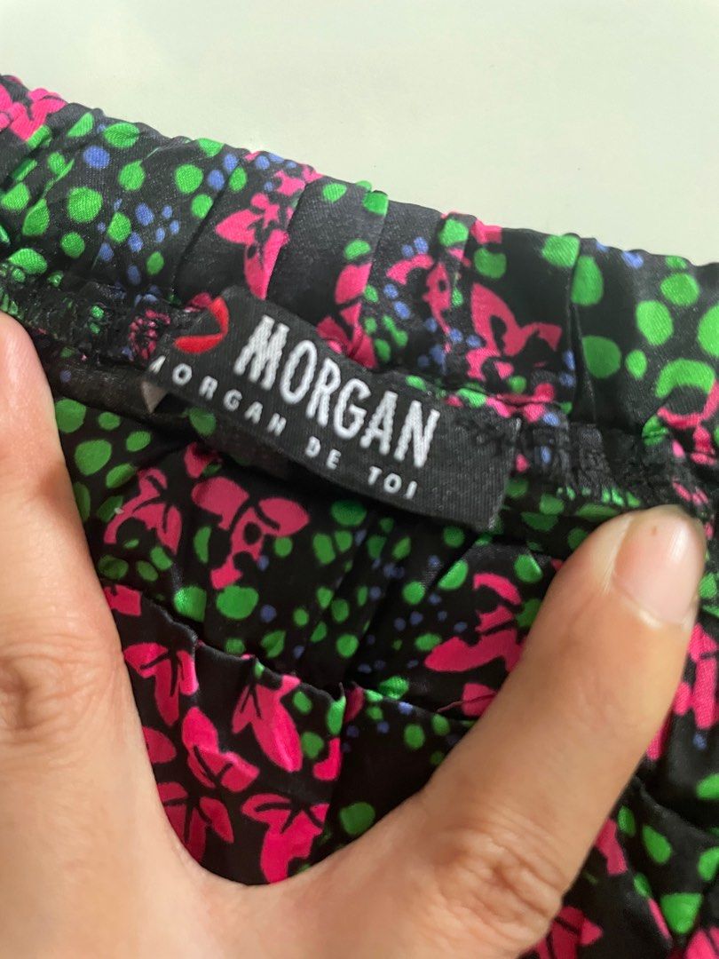 Morgan de toi milkmaid top (Category: Blouses) located in Naga. Submitted by anbl1004 (Listing ID 1468081679, Image 2). Description: Medium no flaws.