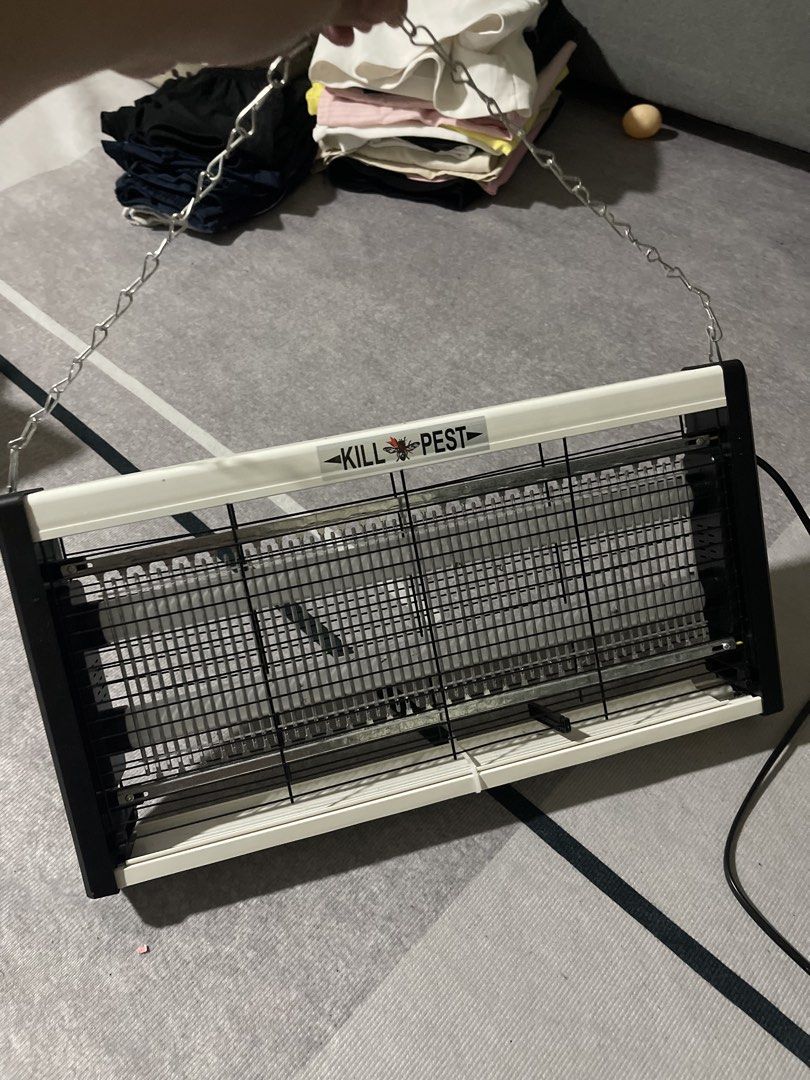 Mosquitto killer light (Category: Looking For) located in Manila. Submitted by _eahmczz (Listing ID 1468263045, Image 3). Description: Nabili ko ng almost 600+.