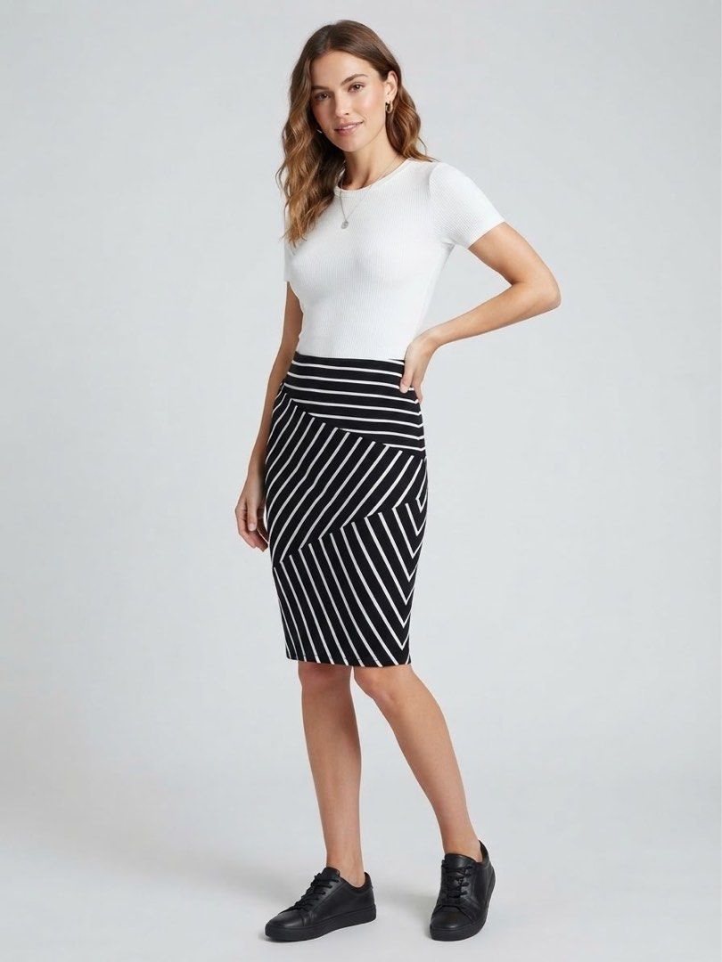 Mossimo (medium) (Category: Skirts) located in Manila. Submitted by csjlgen (Listing ID 1468171407, Image 1). Description: .