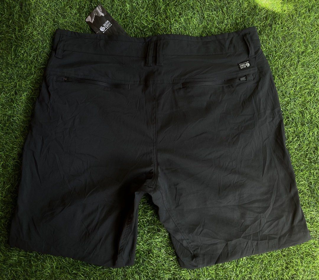 Mountain Hardwear AP Active Short Men's Black (Category: Shorts) located in Cebu City. Submitted by pick2zeroo (Listing ID 1468134929, Image 3). Description: GOOD FOR HIKING,OUTDOOR NO ISSUE BRAND NEW WITH HANGTAG WAIST: 36 LENGTH: 20 LOCATION: CEBU CITY COURIER: JNT SHIP NATIONWIDE DM📩.