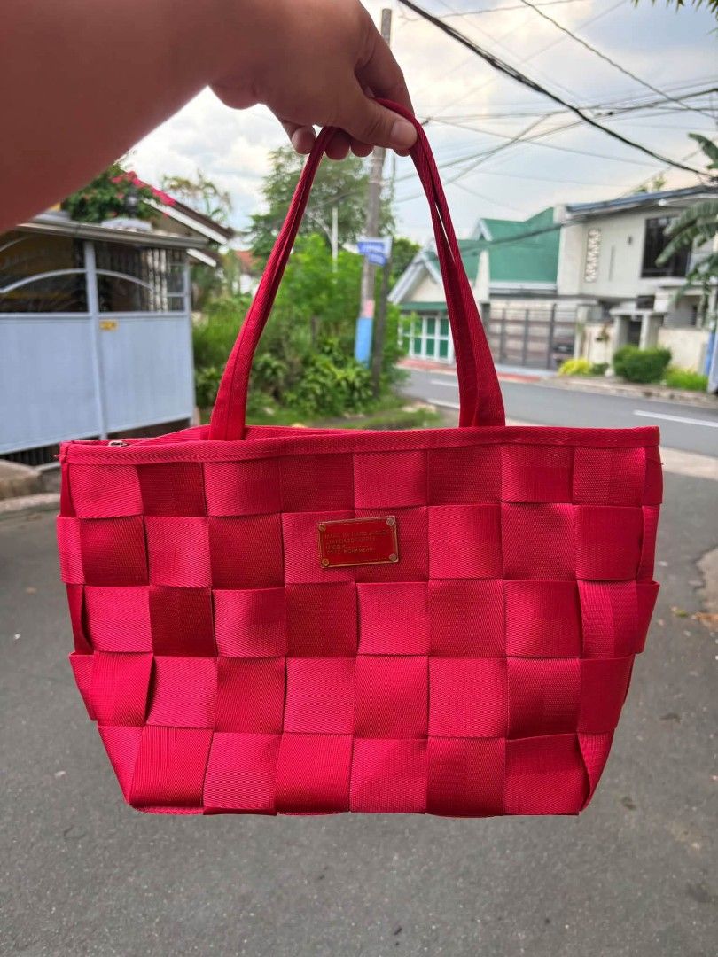 M*rc By M*rc Jacobs (Category: Tote Bags) located in Manila. Submitted by nicolette_carido2024 (Listing ID 1468065277, Image 1). Description: MARC BY MARC JACOBS SEATBELT TOTE BAG 🏷️ 2K SHIPPED NOVALICHES, Q.C 📩📩📩.
