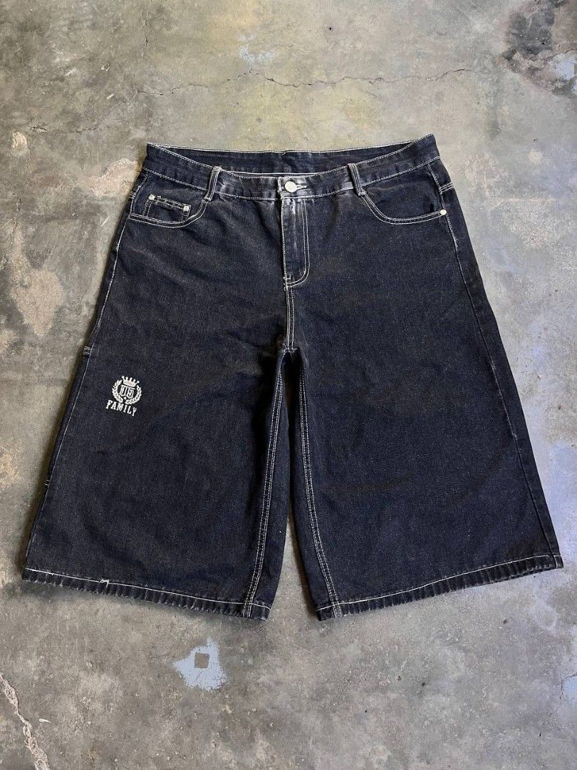 📌Mus Jorts (Category: Shorts) located in Manila. Submitted by thriftortrick11 (Listing ID 1468092157, Image 2). Description: Waistline: 40 Length: 28 Leg open: 15 Color rate: 9/10 Condition: Excellent Issue: Crack Prints.