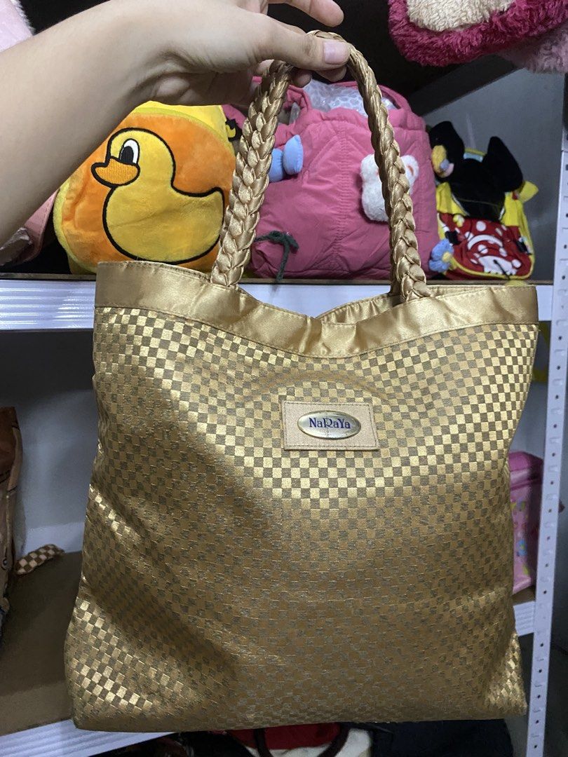 NARAYA SHOULDER BAG (Category: Shoulder Bags) located in San Fernando. Submitted by epicpenguin.8e962a (Listing ID 1468223332, Image 2). Description: .