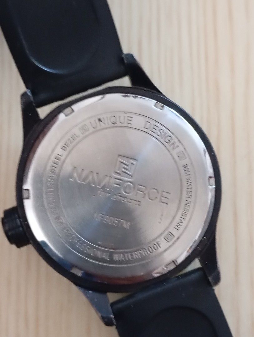 Navi force (Category: Men's Watches) located in Las Pinas. Submitted by quick_deals_great_finds2 (Listing ID 1468095610, Image 3). Description: Quartz with battery Good working condition 42mm large.