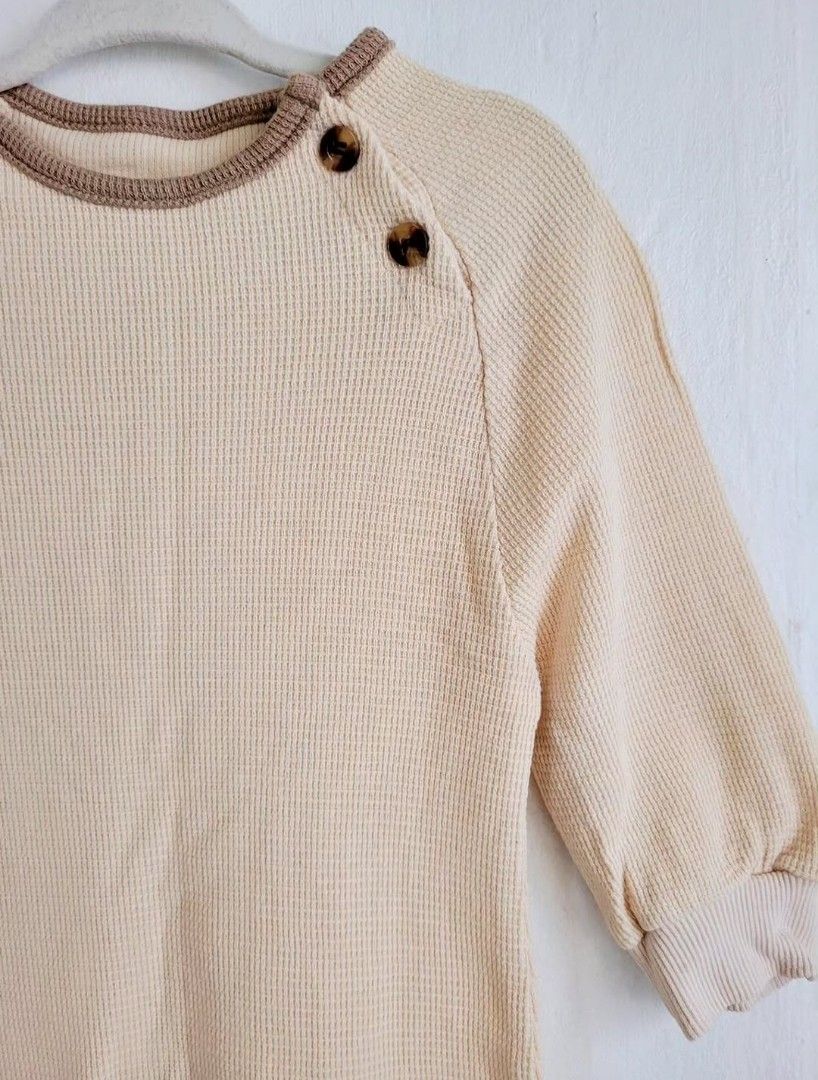 Neutral Waffle Cotton Jumpsuit (Category: Babies & Kids Fashion) located in Balanga. Submitted by marae_c (Listing ID 1468061921, Image 2). Description: Brand: cut tag In very good condition. Like new. Never used. Very pretty and soft. Neutral cream and brown combo. Super nice in actual. Rfs. My baby never got to wear it. Outgrown. Need extra funds and closet space. Aprrox. 18-24months.
