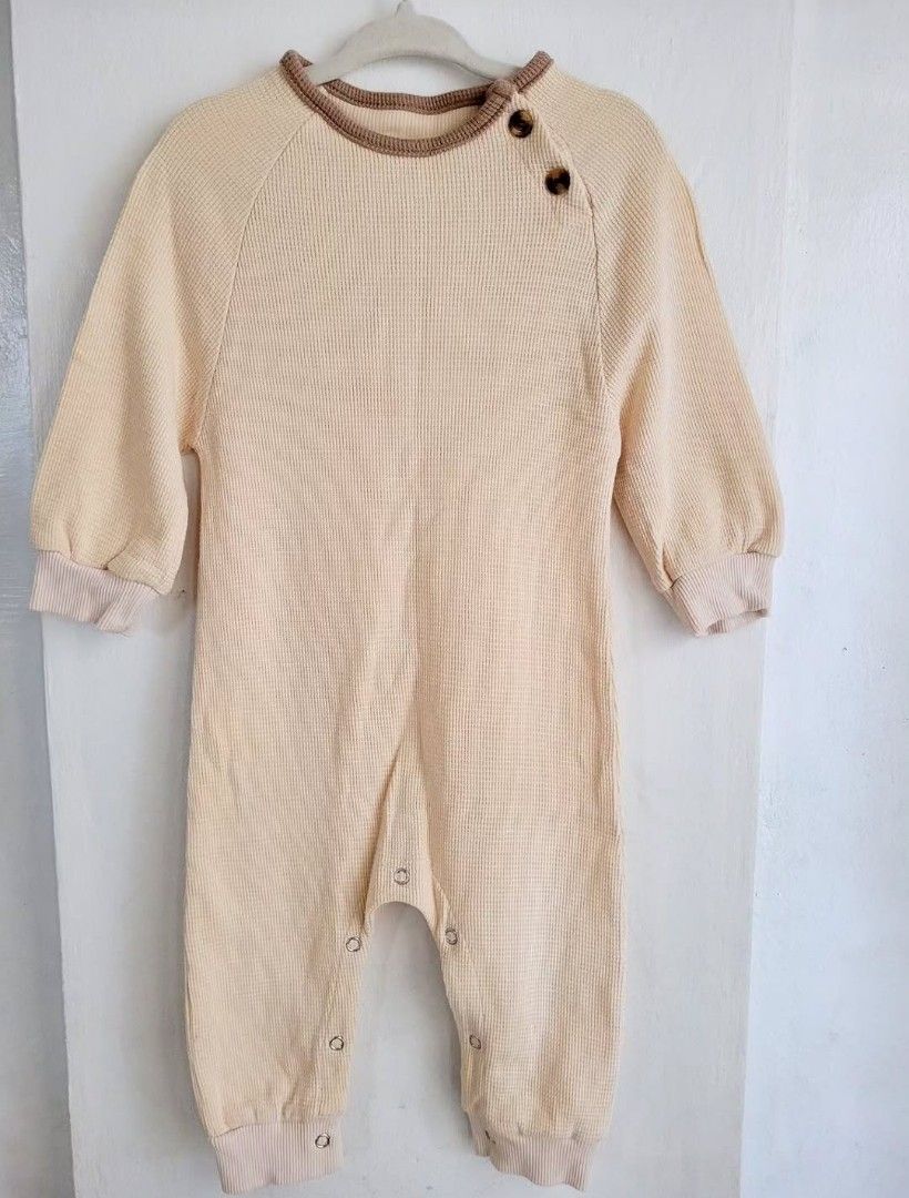 Neutral Waffle Cotton Jumpsuit (Category: Babies & Kids Fashion) located in Balanga. Submitted by marae_c (Listing ID 1468061921, Image 1). Description: Brand: cut tag In very good condition. Like new. Never used. Very pretty and soft. Neutral cream and brown combo. Super nice in actual. Rfs. My baby never got to wear it. Outgrown. Need extra funds and closet space. Aprrox. 18-24months.