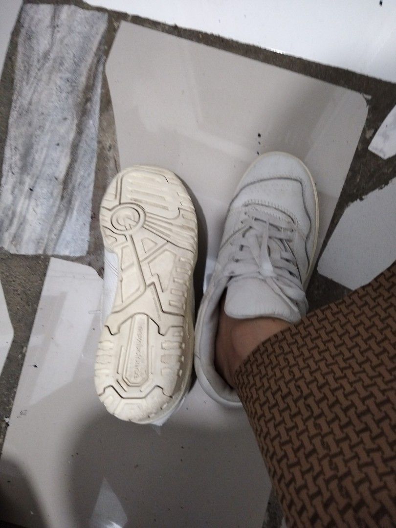 New Balance (Category: Sneakers) located in El Salvador. Submitted by francheskaukayukay (Listing ID 1468149308, Image 3). Description: keather.