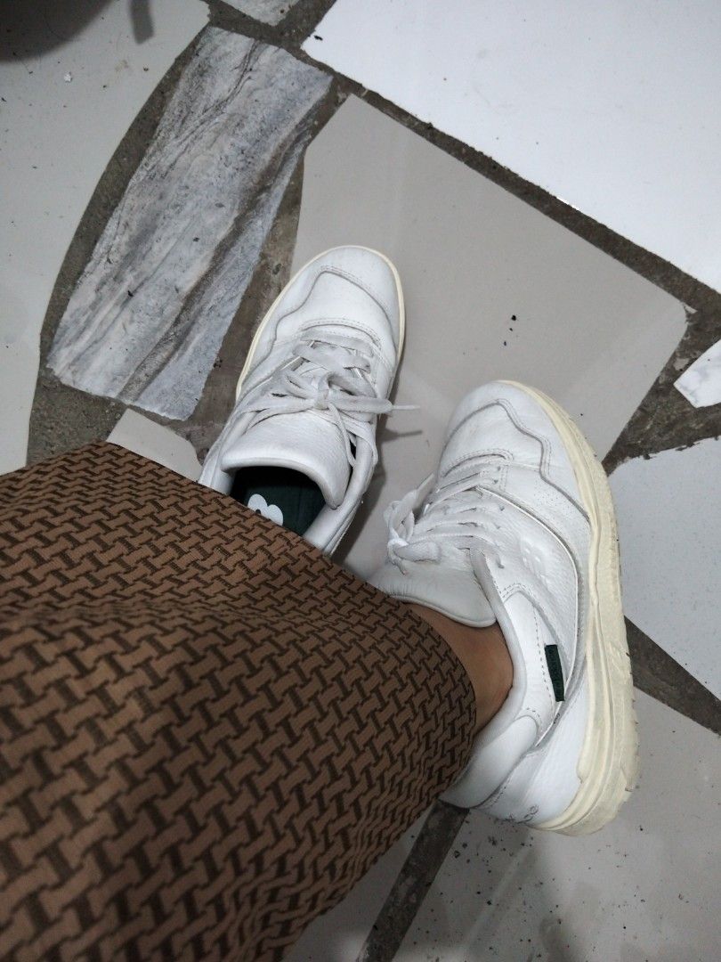 New Balance (Category: Sneakers) located in El Salvador. Submitted by francheskaukayukay (Listing ID 1468149308, Image 2). Description: keather.
