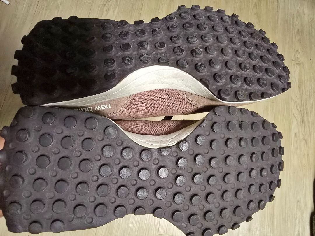 New Balance 327 (Category: Sneakers) located in Las Pinas. Submitted by southmommah (Listing ID 1468247085, Image 2). Description: Original New Balance 327. What you see is what you get..