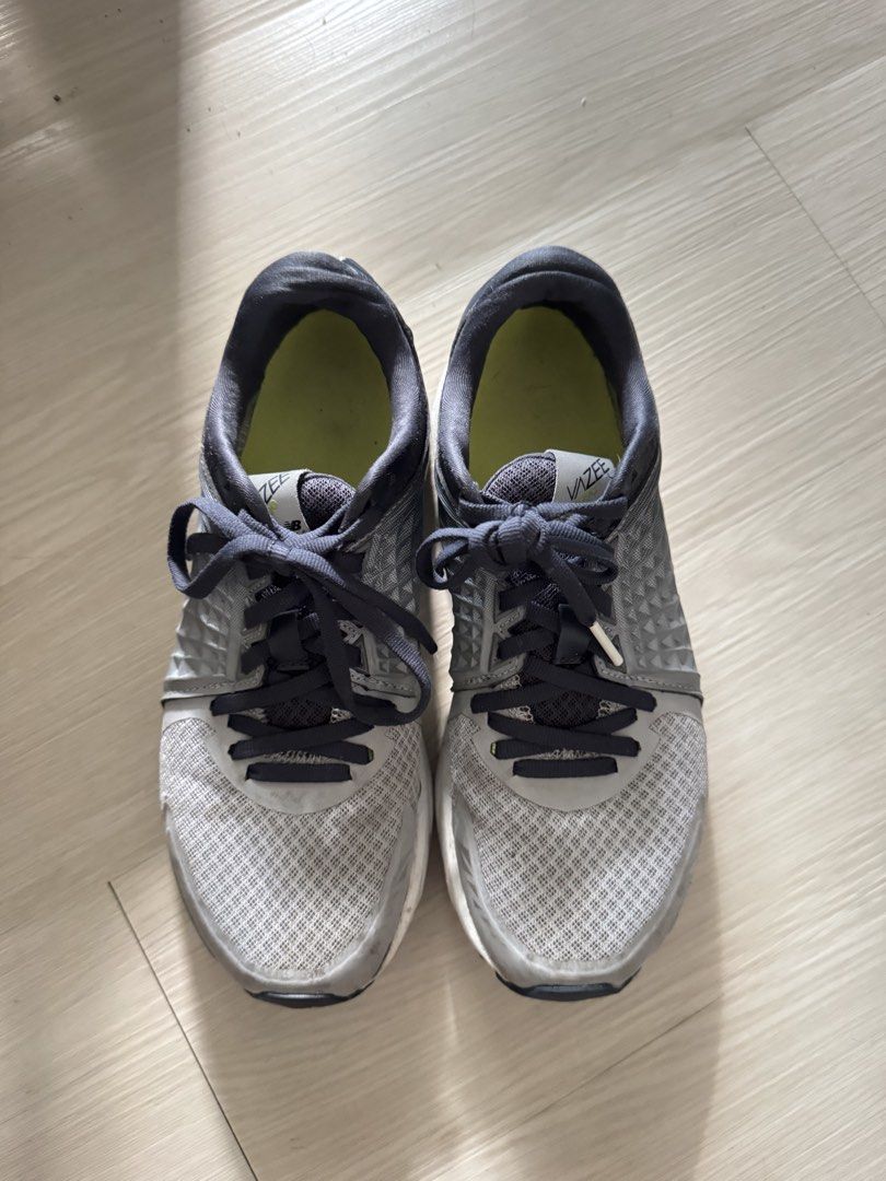 NEW BALANCE - VAZEE Grey (Category: Sneakers) located in Paranaque City. Submitted by lilithinleo (Listing ID 1468166053, Image 1). Description: Slightly used pero may bitaw pa. Still comfortable to wear and perfect for running/jogging. Size: 6.5.