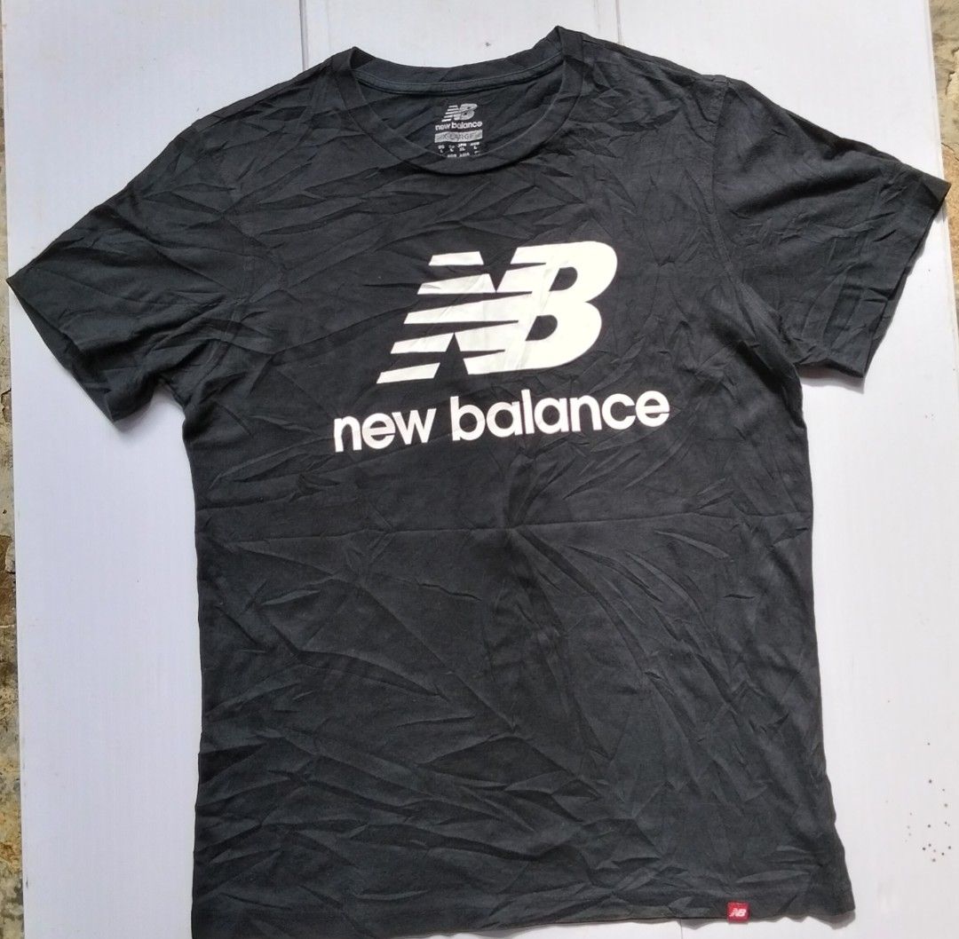 New Balance Essentials Stacked Logo Tee (Category: Activewear) located in Monkayo. Submitted by youknowwho.27 (Listing ID 1468060762, Image 1). Description: Dimes - 19.5X 27.5 no further issues +Sf‼️.