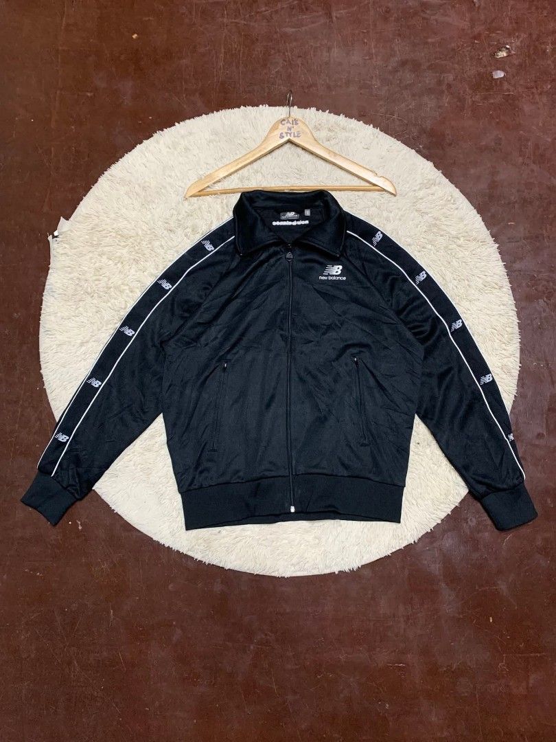 New balance track jacket (Category: Coats, Jackets and Outerwear) located in Lianga. Submitted by legitseller12345678 (Listing ID 1468217179, Image 1). Description: New balance track jacket📌 Excellent to new Size medium on tag Dimes 22.5x27 Solid Mine 600 plus sf.