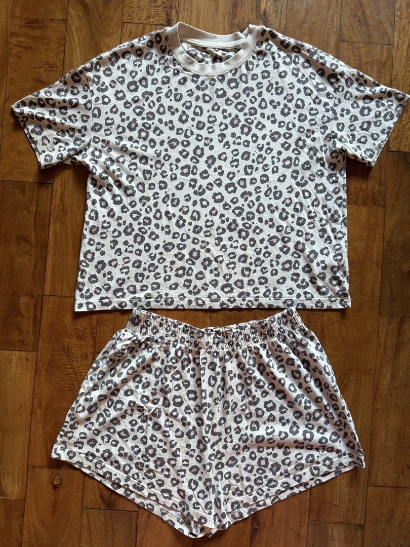 Next Under The Stars Leopard Print Set Size 13Yrs (Category: Babies & Kids Fashion) located in La Trinidad. Submitted by rare_closet_finds (Listing ID 1468279675, Image 1). Description: - Brand: Next (Under the Stars Collection) - Design: Leopard print spots in grey and light pink on a white background - Set includes: Short sleeve top and matching elasticated waist shorts - Material: 100% breathable cotton - Size: Fits height 158cm or age 13 year