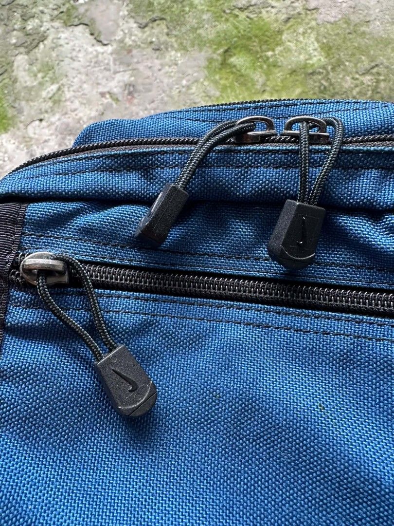 Nike ACG Belt bag (Category: Belt bags, Clutches and Pouches) located in Tanza. Submitted by sekaarnda (Listing ID 1468073443, Image 3). Description: Vintage Nike ACG belt bag Multiple compartments All zippers are working and pullers are complete Price only shipping fee not included Direct message for inquiries.