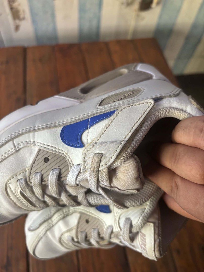 Nike Air Max 90 (Category: Babies & Kids Fashion) located in Taguig. Submitted by dieannerscoffffeeeeee (Listing ID 1468070192, Image 2). Description: .