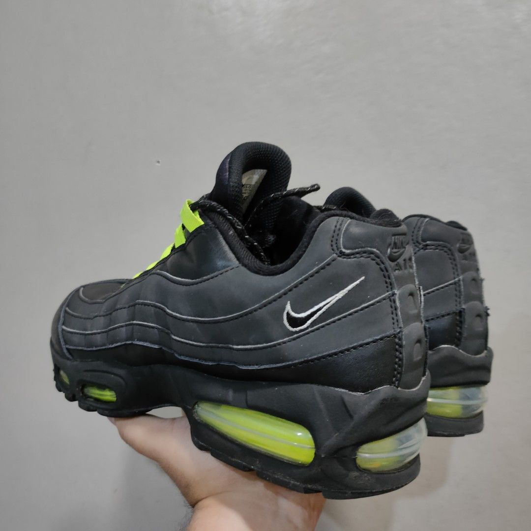 Nike Air Max 95 Big Bubble ATMOS Harajuku (Category: Sneakers) located in Quezon City. Submitted by stashbyharun (Listing ID 1468236367, Image 3). Description: Used Size 9 / 27CM Comes with exclusive totebag Pair only.