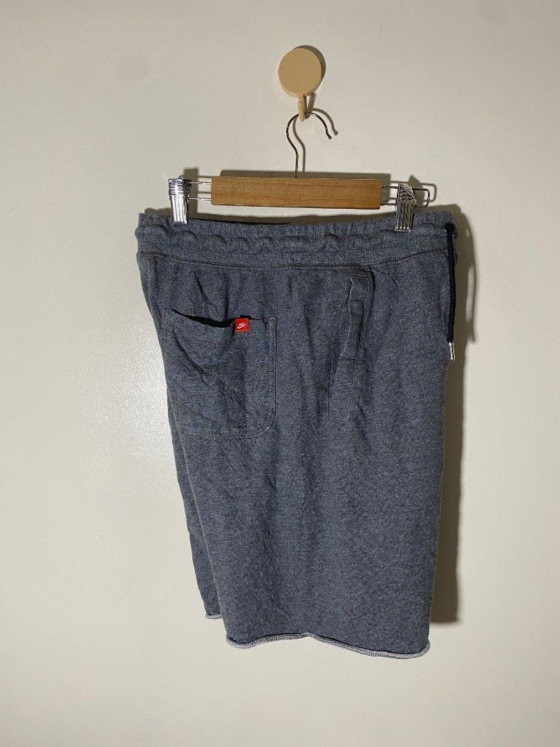 Nike Alumni Short (Category: Activewear) located in Abucay. Submitted by jamesnike21 (Listing ID 1468198895, Image 3). Description: 📌Nike Alumni Short 📌like new condition 📌size small on tag 📌waist 28-32' 📌length 18' 📌Slightly wrinkled due to storage 👍 📌The color of the product may differ from actual color depending on the type, condition of the display, surrounding light and other factors. 👍 📌For negotiations, send offer 👍 Kindly check