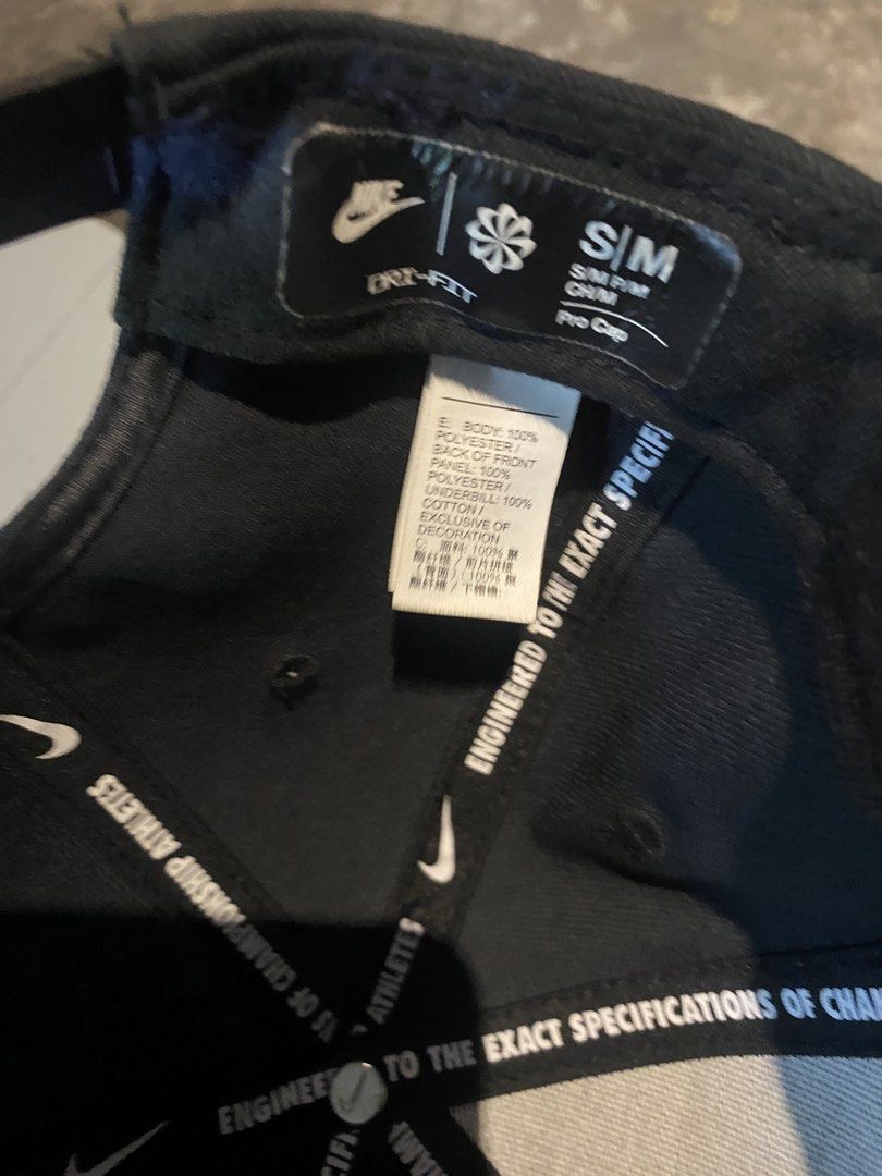 Nike Black Pro Cap Snapback Dri-FIT (Category: Caps & Hats) located in Manila. Submitted by mnlwiz_ (Listing ID 1468069548, Image 3). Description: - Authentic Nike Pro snapback cap in classic black - White embroidered Nike logo on the front - Dri-FIT technology fabric keeps you dry and comfortable - Adjustable plastic snapback closure with mini swoosh detail - Size: S/M - Condition: Clean and ready to wear.