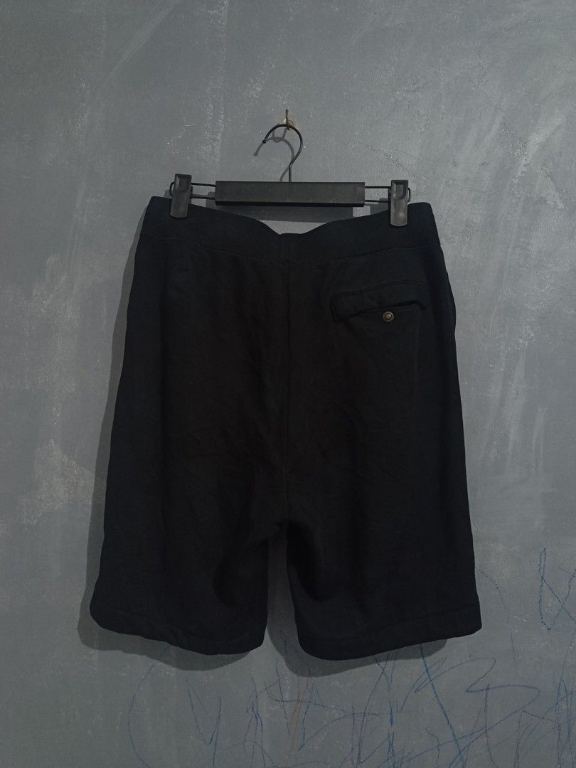 Nike Black Sweatshorts Size M (Category: Shorts) located in Iloilo. Submitted by wendxcz-thrift- (Listing ID 1468195901, Image 2). Description: - Brand/Item: Black Nike sweatshorts - Size: Medium (M) - Details: Embroidered Nike logo near the hem, back pocket with button closure, thick ribbed waistband - Condition: Good everyday casual wear, but please note there is a small tear on the inner waistband (as shown in photos) - Shipping & Meetups: Fas