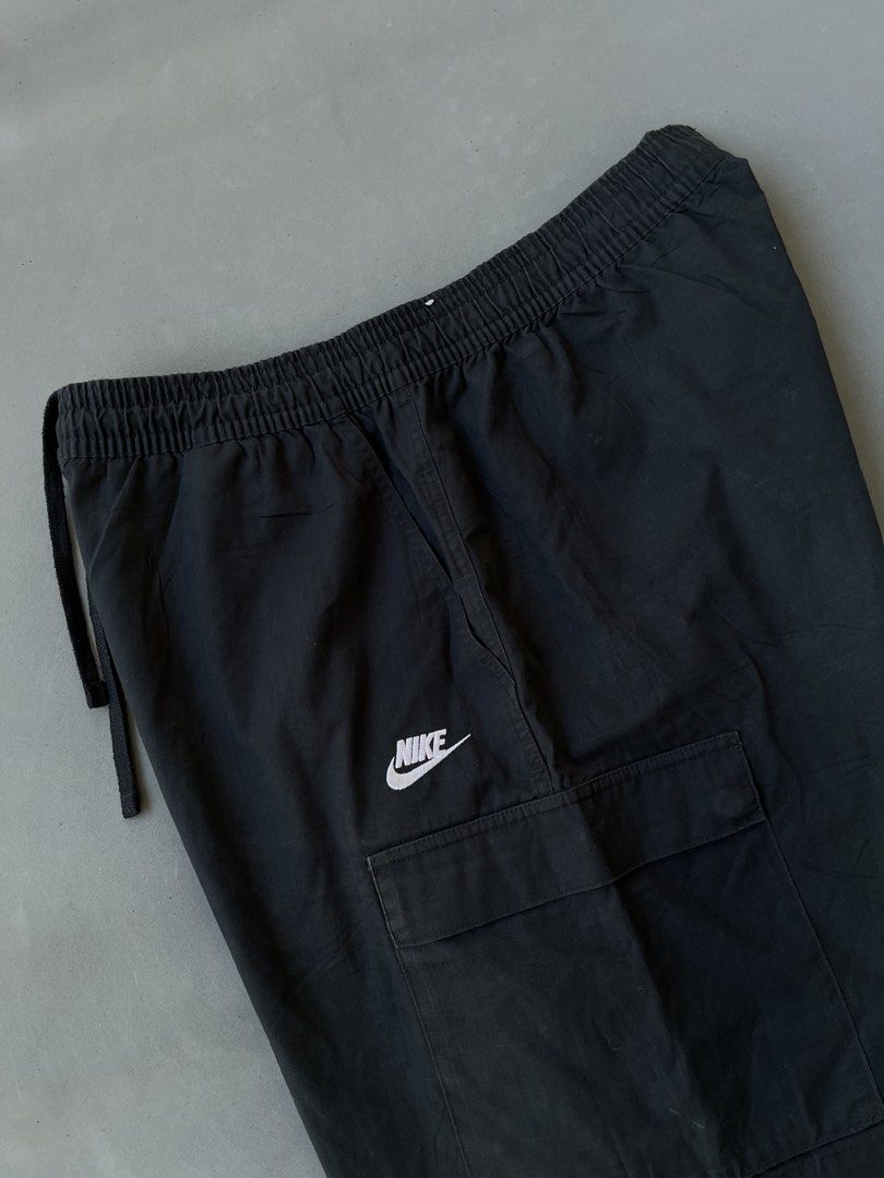 Nike Cargo Short (Category: Activewear) located in Malasiqui. Submitted by blank_wave (Listing ID 1468216664, Image 2). Description: 32-42 Waist | 21 Length | 14 Hem | 16 Thigh no issue excellent condition 10/10 color rate.