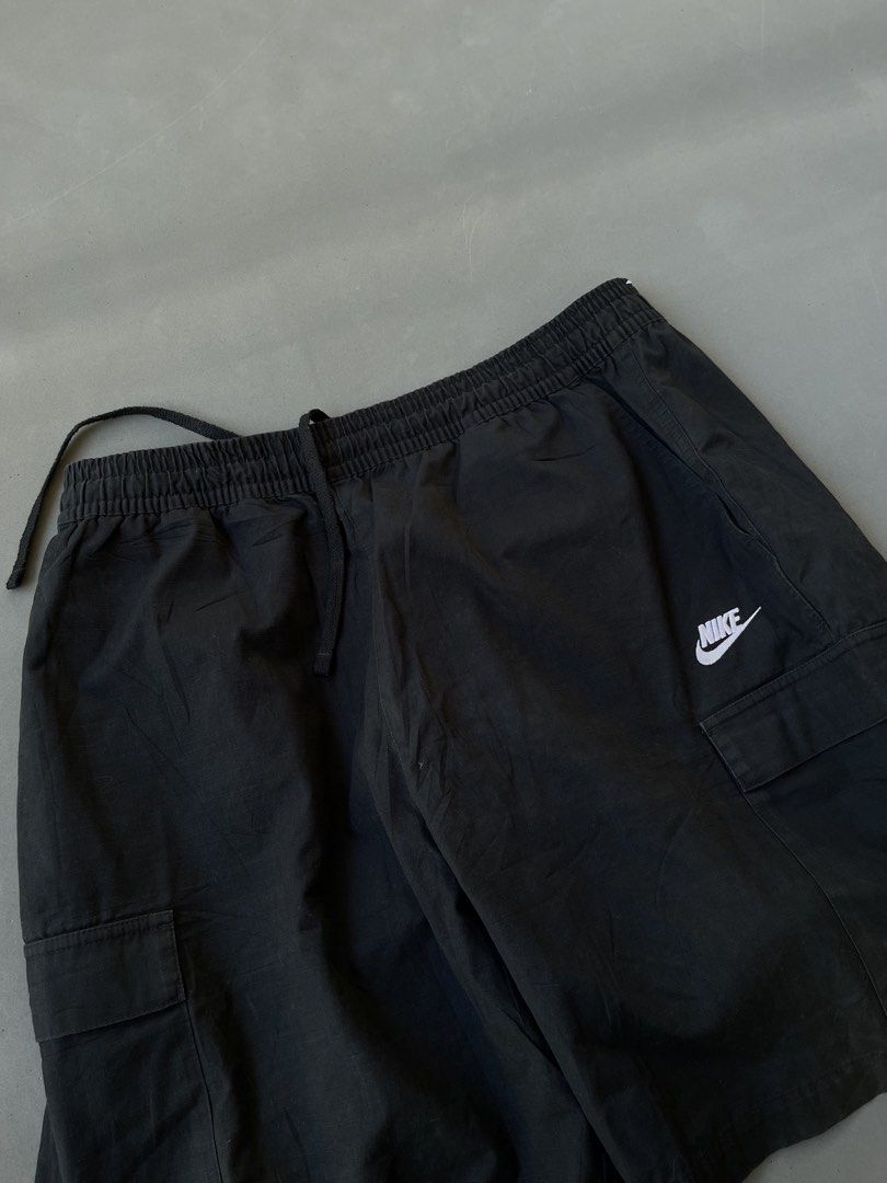 Nike Cargo Short (Category: Activewear) located in Malasiqui. Submitted by blank_wave (Listing ID 1468216664, Image 3). Description: 32-42 Waist | 21 Length | 14 Hem | 16 Thigh no issue excellent condition 10/10 color rate.