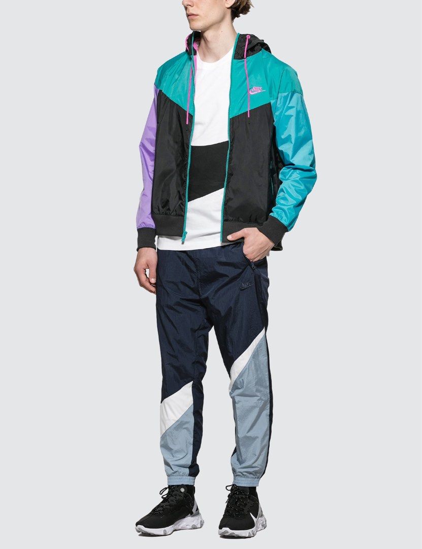 Nike Colorblock Zip Up Jacket (Category: Activewear) located in Cabuyao City. Submitted by chukz_x (Listing ID 1468251479, Image 2). Description: Nike Colorblock Zip Up Jacket Size : Medium Dimes : 24W 26L Condition : New Issue : none Price : 2,500 📍READY TO WEAR 📍Cabuyao Laguna.