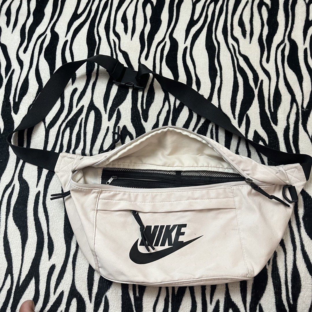 Nike cream belt bag (Category: Belt bags, Clutches and Pouches) located in Manila. Submitted by royaldripmanila (Listing ID 1468240876, Image 1). Description: Sign of usage W18 L9.5.