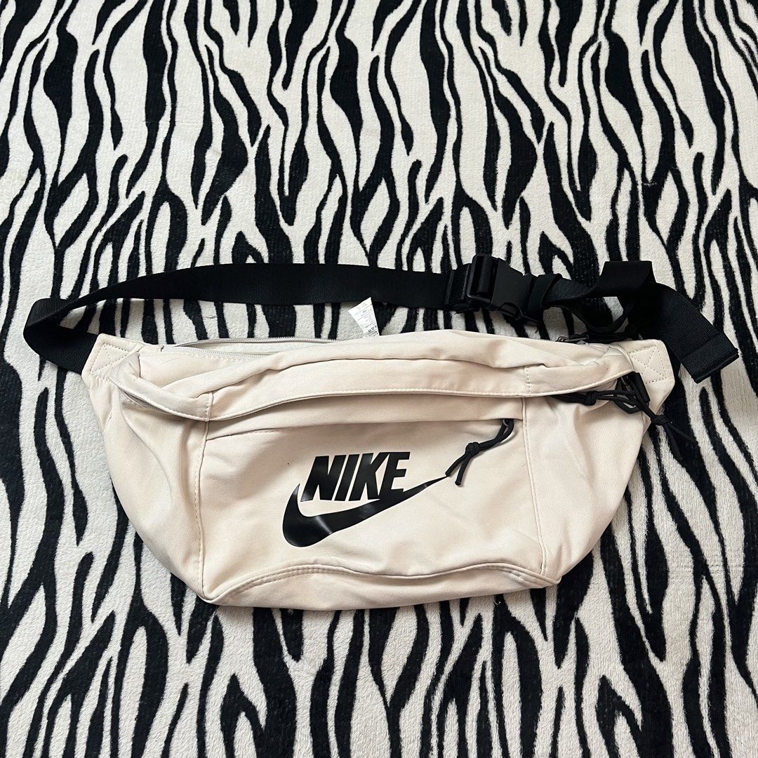 Nike cream belt bag (Category: Belt bags, Clutches and Pouches) located in Manila. Submitted by royaldripmanila (Listing ID 1468279779, Image 1). Description: No issue W18 L9.5.