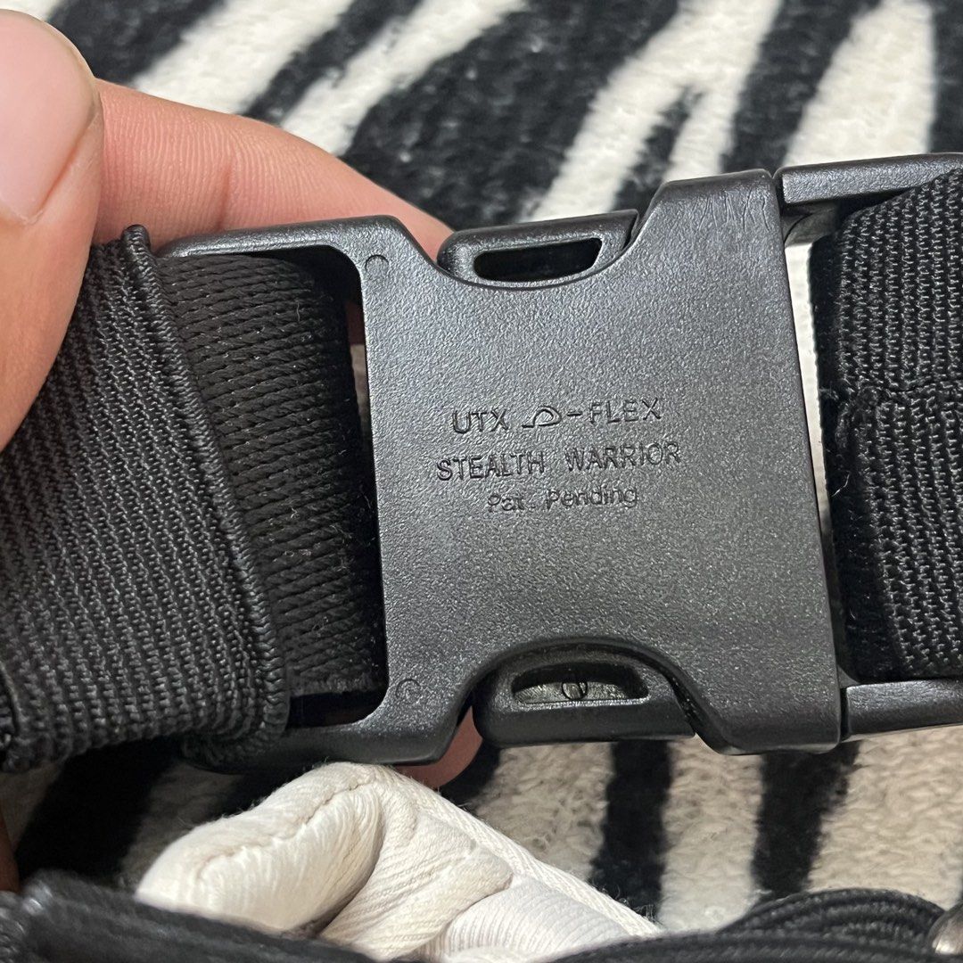 Nike cream belt bag (Category: Belt bags, Clutches and Pouches) located in Manila. Submitted by royaldripmanila (Listing ID 1468279880, Image 3). Description: No issue W18 L9.5.