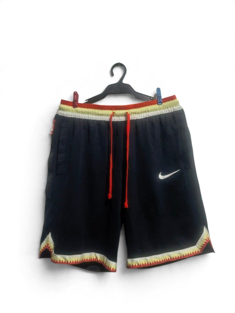 Nike dna baller short (Category: Activewear) located in Vinzons. Submitted by khasanche43622 (Listing ID 1468209331, Image 1). Description: Verygood condition Embroidered design Waist-28-34 L-19 With minimal runs see last pic.