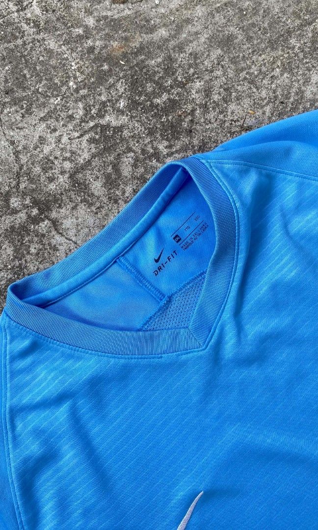 Nike dri-fit (Category: Activewear) located in General Mariano Alvarez. Submitted by awiiin1 (Listing ID 1468146771, Image 1). Description: pwede pang jogging pwede rin pang laro.