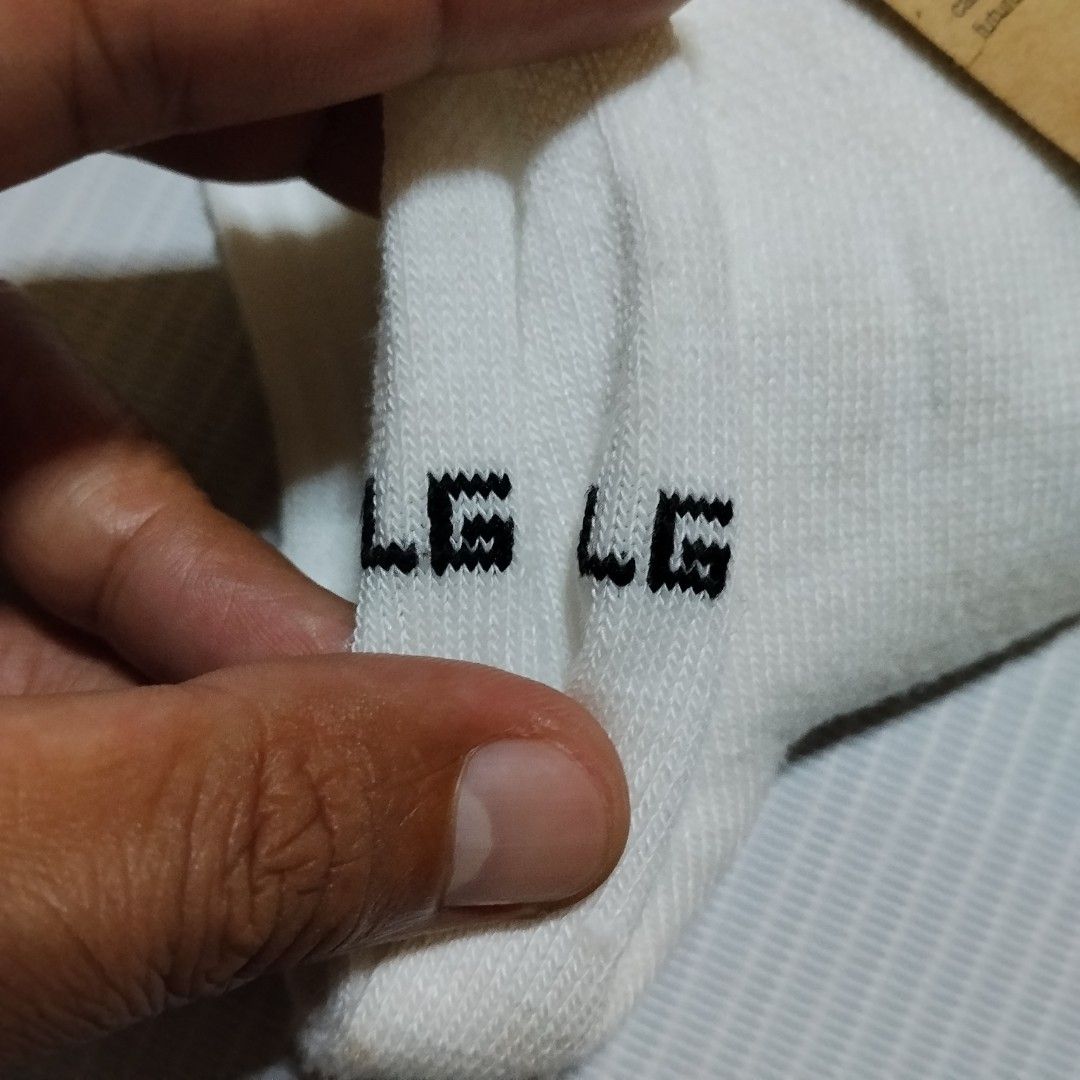 NIKE (DRIFIT ESSENTIAL SOCKS) (Category: Activewear) located in La Carlota. Submitted by sports_couture_ph (Listing ID 1468175439, Image 3). Description: NIKE (DRIFIT ESSENTIAL SOCKS) RATE BRAND NEW/ EXCELLENT CONDITION SIZE LARGE ADULT PRICE 299 ADD SHIPPING FEE DM TO PURCHASE.
