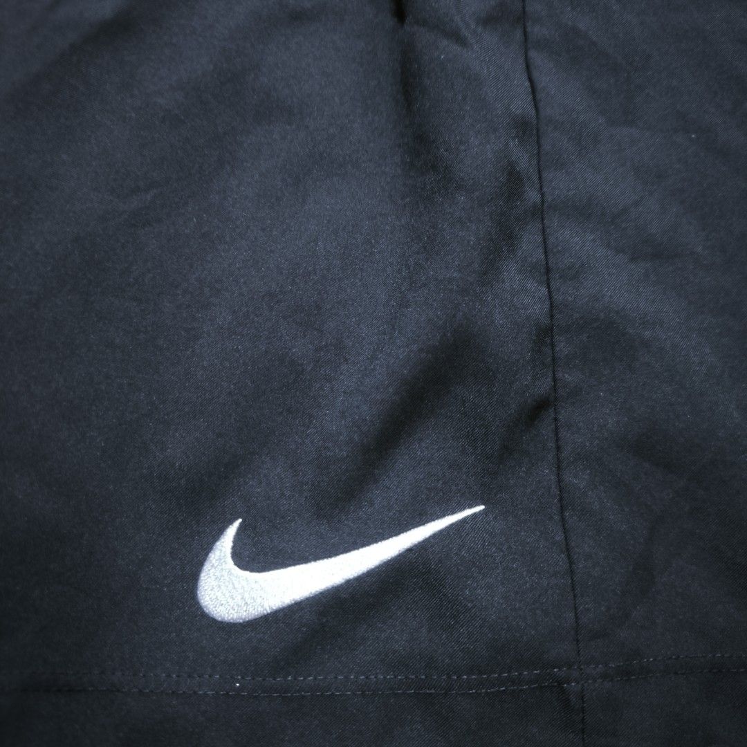 Nike Drifit Short Embroidered Medium (Category: Shorts) located in Guimba. Submitted by naztystuff (Listing ID 1468108150, Image 2). Description: Nike Drifit Short Embroidered Size Med 26-34x17 as new 450.