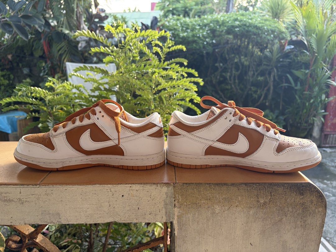 Nike dunk (Category: Sneakers) located in Banga. Submitted by a.dott (Listing ID 1468142747, Image 2). Description: Nike dunk Size 5mens 6.5womens Worn 3times 8.5-9/10 Please check photo before asking. Thank youuu Kalibo aklan meet up or + shipping fee Negooo Firm price Naka tago lang po, declutter .
