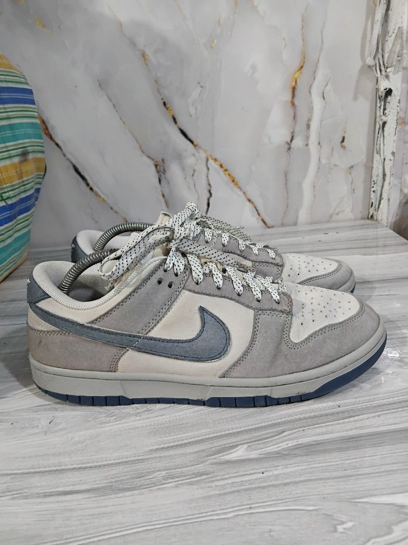 NIKE DUNK WOLF GREY SIZE 10 MEN (Category: Sneakers) located in General Mariano Alvarez. Submitted by adonid (Listing ID 1468074966, Image 1). Description: NIKE DUNK WOLF GREY SIZE 10 MEN SIGN OF USAGE LOC. GMA CAVITE PHP 700.