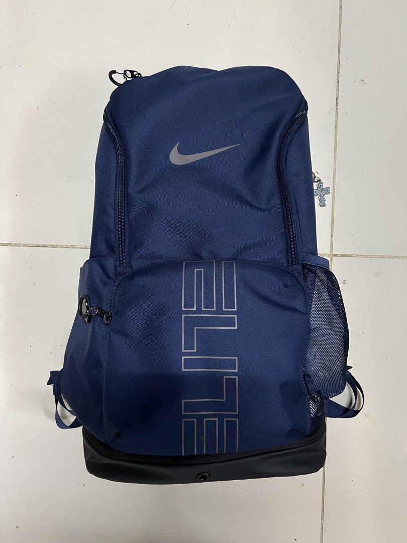 Nike Elite Bag V3 “Midnight Navy” (Category: Backpacks) located in Caloocan City. Submitted by dr3nflipz (Listing ID 1468091565, Image 1). Description: Used a few times, still new condition Bought at SM Grand Central 100% Authentic RFS: Not needed anymore North Caloocan location.