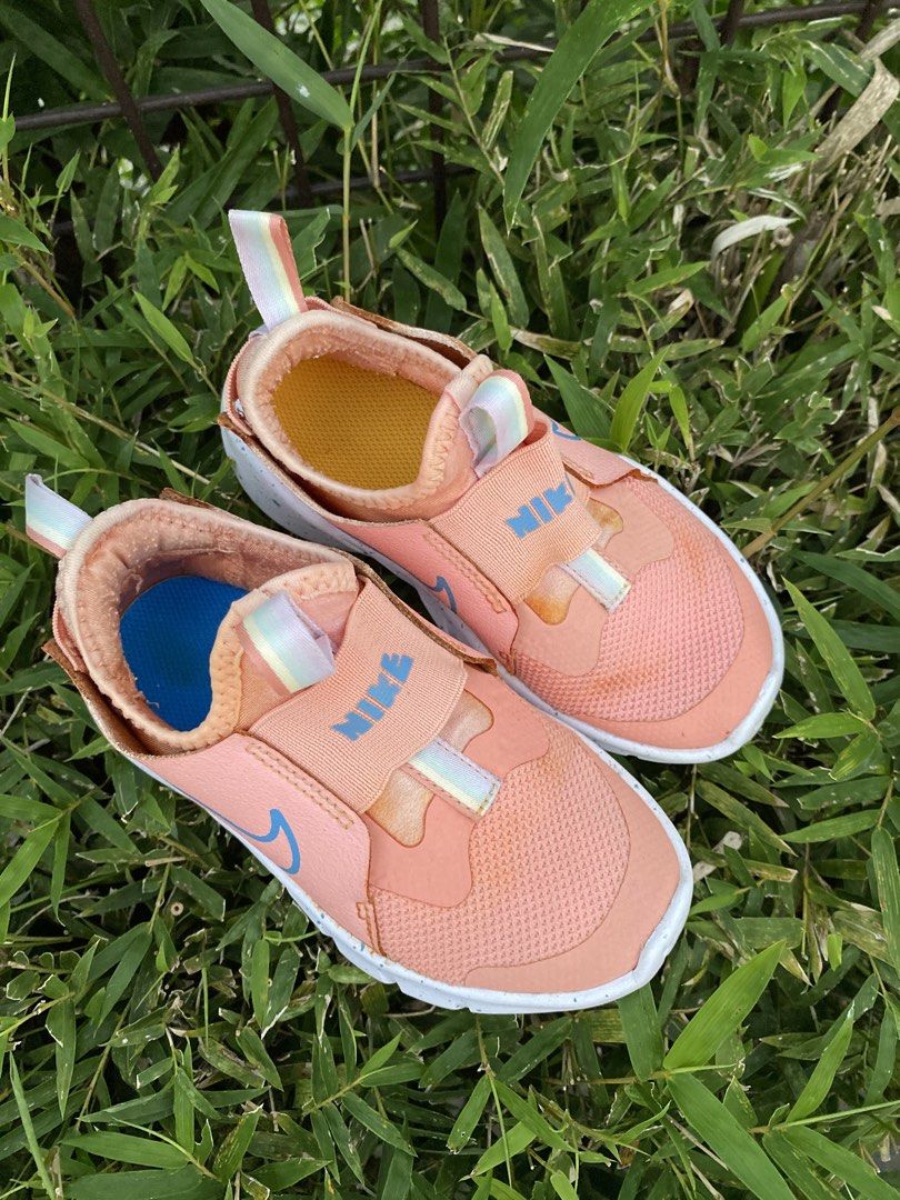 Nike Flex Runner 2 (Category: Babies & Kids Fashion) located in Dagupan City. Submitted by lejgumiran07 (Listing ID 1468163144, Image 2). Description: .
