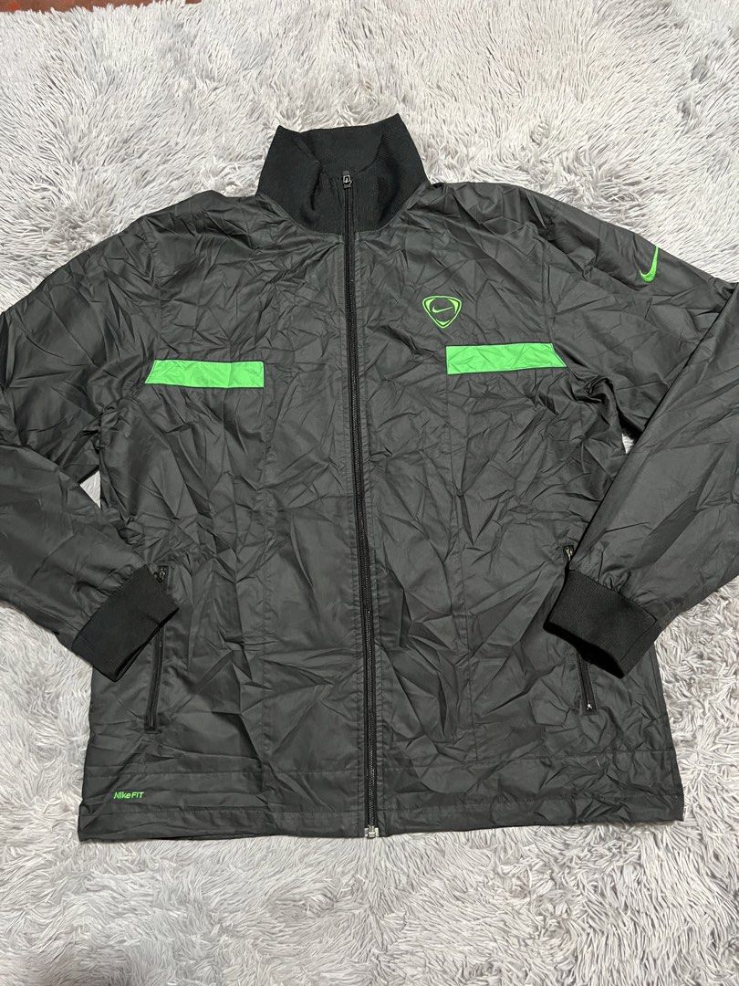 Nike jacket (Category: Coats, Jackets and Outerwear) located in Manila. Submitted by loreenajoc (Listing ID 1468219790, Image 1). Description: Nike jacket Excellent condition XL No issue.