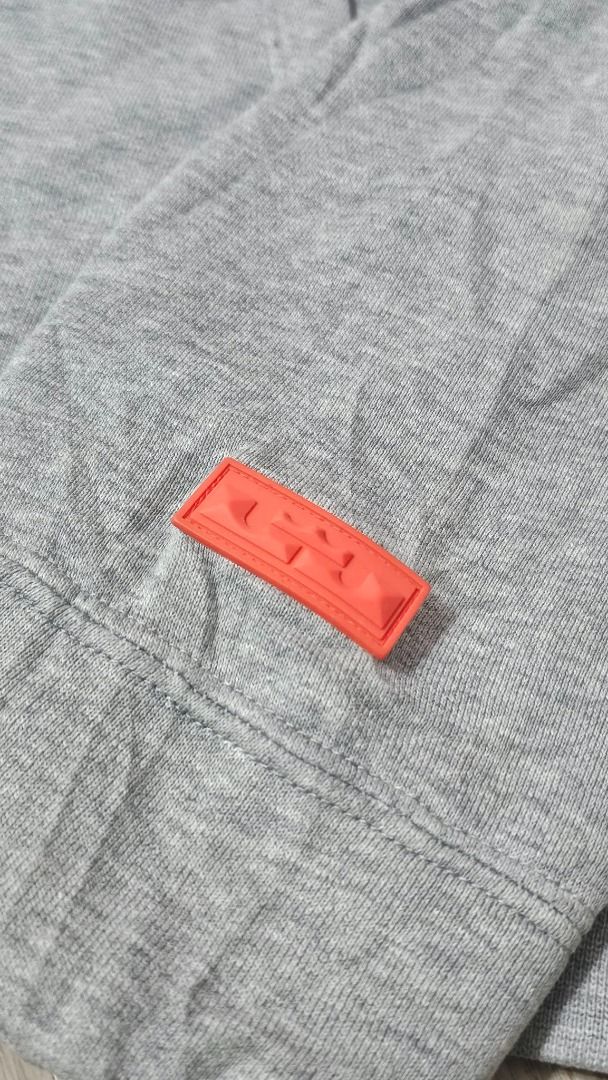 Nike King Lebron Jacket (Category: Coats, Jackets and Outerwear) located in Caloocan City. Submitted by shadical-2- (Listing ID 1468204659, Image 3). Description: Nike Lebron size : large 500 negotiable +sf negotiable loc:parañaque pm if interested.
